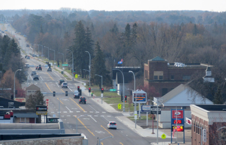 Holden Electric Co. worked with MNDOT to install new LED traffic signal systems in Brainerd, Minnesota